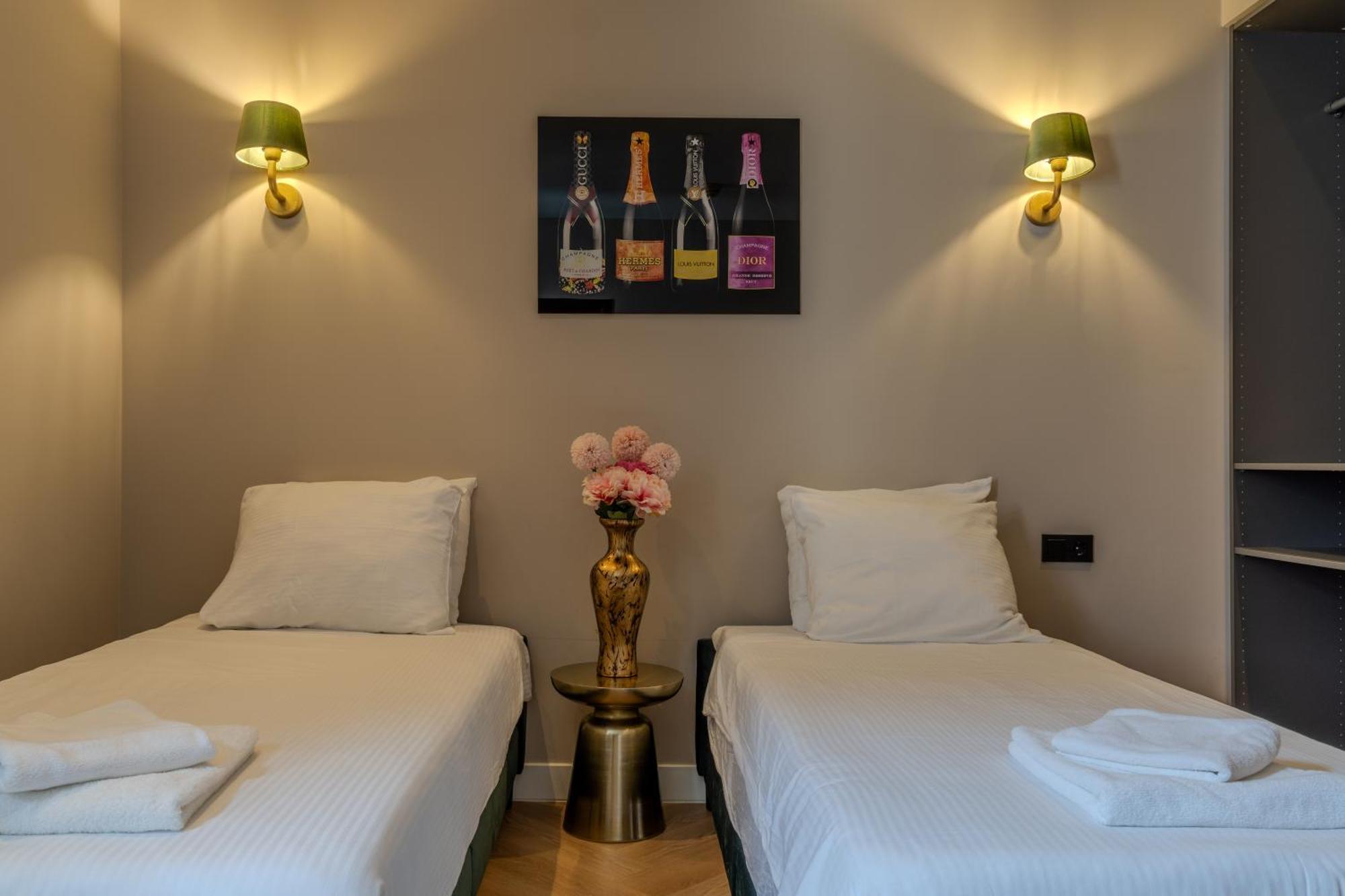 Hotel 83 Άμστερνταμ Εξωτερικό φωτογραφία